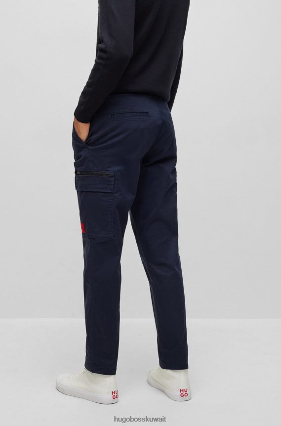 4TFNJN2155 أزرق غامق Hugo Boss بنطلون كارجو بقصة ضيقة باللون الأزرق الداكن من قماش الجبردين القطني المطاطي