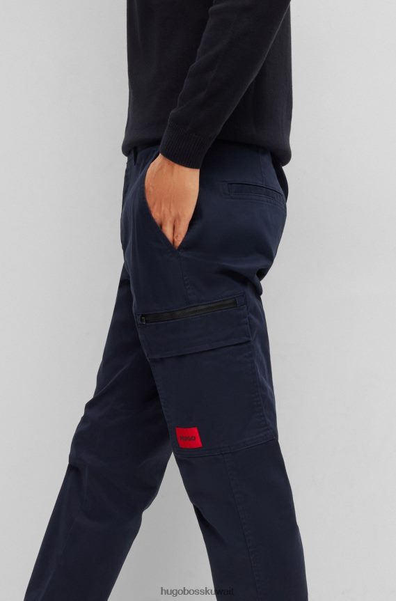 4TFNJN2155 أزرق غامق Hugo Boss بنطلون كارجو بقصة ضيقة باللون الأزرق الداكن من قماش الجبردين القطني المطاطي