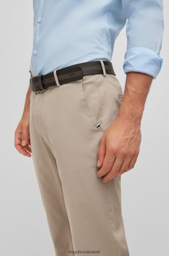 4TFNJN2161 البيج الفاتح Hugo Boss بنطال تشينو باللون البيج الفاتح مصنوع من قماش الجبردين القطني المطاطي