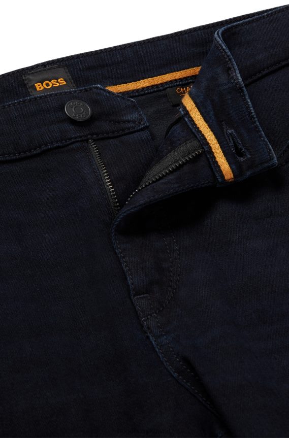 4TFNJN2171 أزرق غامق Hugo Boss جينز هوغو بقصة ضيقة باللون الأزرق الداكن من قماش الدنيم فائق التمدد باللون الأزرق الداكن