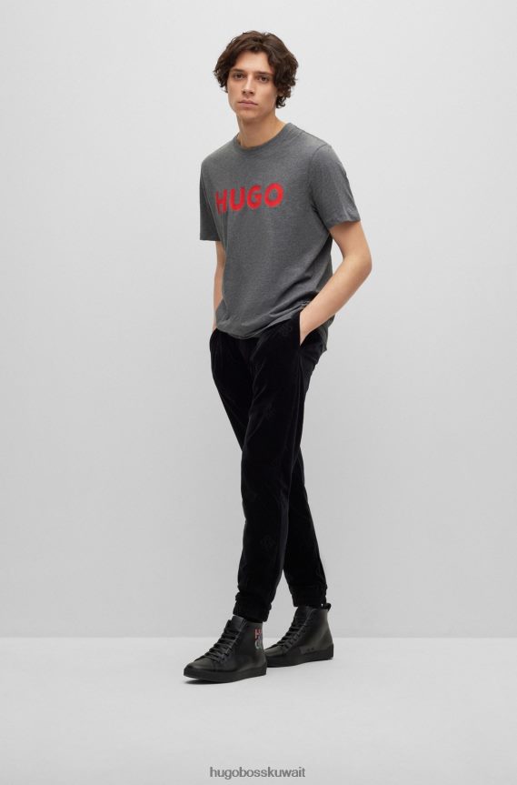 4TFNJN2172 الرمادي الداكن Hugo Boss تي شيرت من الجيرسي القطني بقصة عادية مع شعار متباين باللون الرمادي الداكن