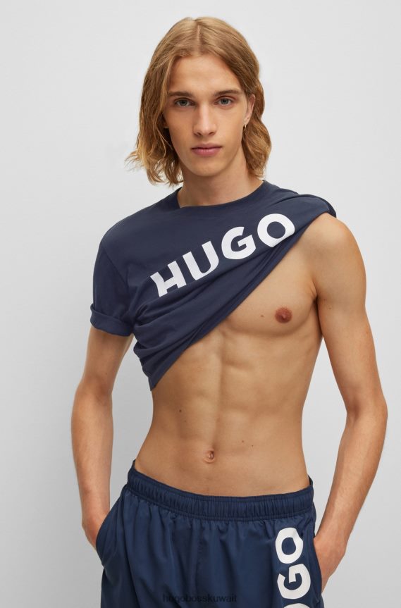 4TFNJN2175 أزرق غامق Hugo Boss تيشيرت هوغو من الجيرسي القطني باللون الأزرق الداكن مع شعار متباين اللون