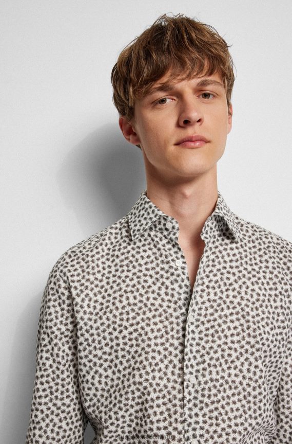 4TFNJN2218 البيج الفاتح Hugo Boss قميص بقصة عادية من قماش البوبلين الإيطالي والقطن والكتان المطبوع باللون البيج الفاتح