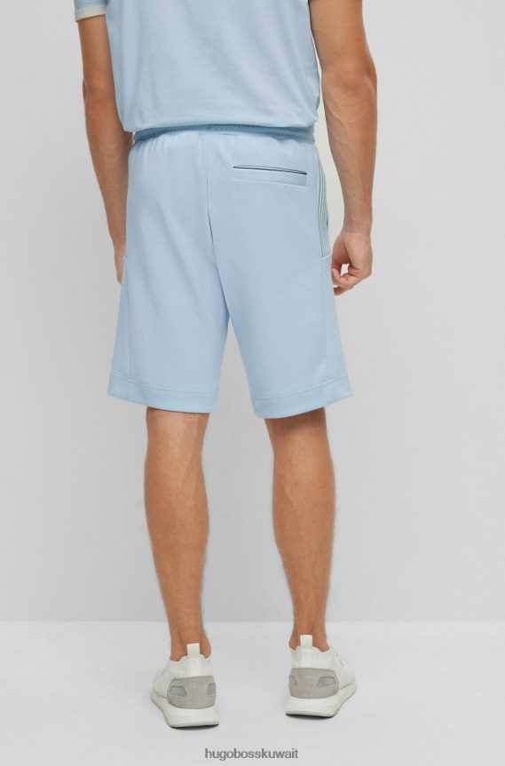 4TFNJN2281 أزرق فاتح Hugo Boss شورت هوغو من مزيج القطن باللون الأزرق الفاتح مع شعار متعدد الألوان