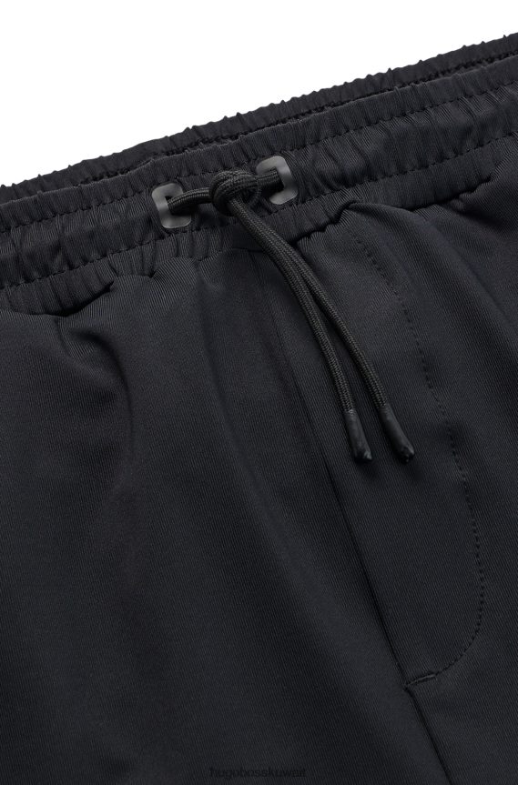 4TFNJN2303 أسود Hugo Boss بدلة رياضية قابلة للتمدد مع تأثيرات متوهجة باللون الأسود من هوغو