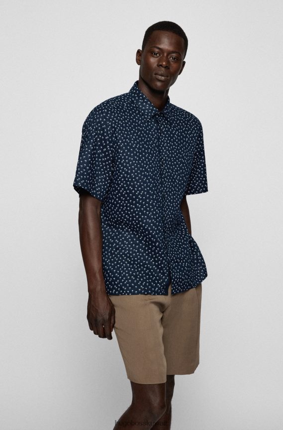 4TFNJN2311 أزرق غامق Hugo Boss قميص بقصة عادية من قماش شامبراي الكتاني المطبوع باللون الأزرق الداكن