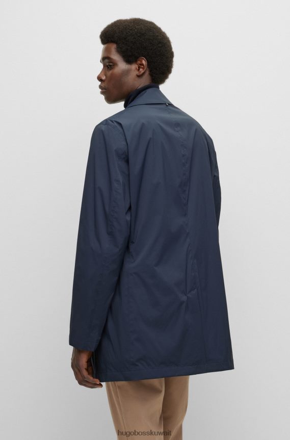 4TFNJN2332 أزرق غامق Hugo Boss معطف Hugo ذو المقاس العادي مصنوع من قماش مطاطي عالي الأداء مقاوم للماء باللون الأزرق الداكن