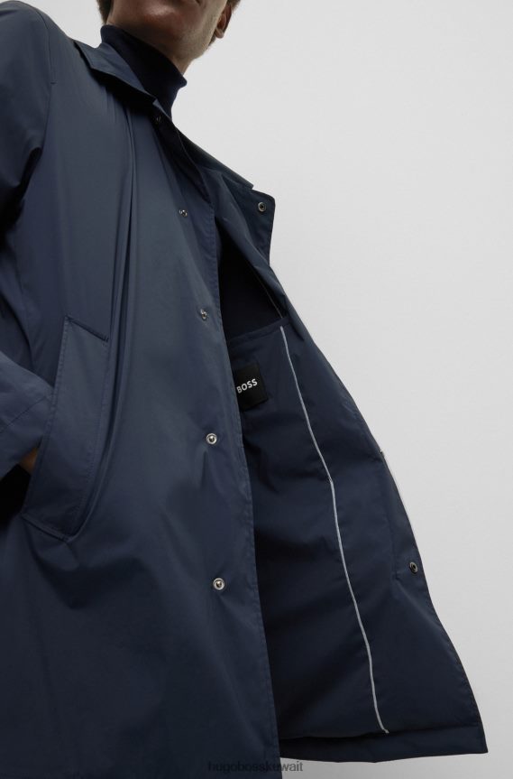 4TFNJN2332 أزرق غامق Hugo Boss معطف Hugo ذو المقاس العادي مصنوع من قماش مطاطي عالي الأداء مقاوم للماء باللون الأزرق الداكن