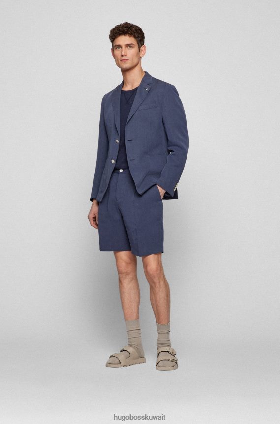 4TFNJN2340 أزرق غامق Hugo Boss سترة زرقاء داكنة بقصة ضيقة مع دبوس هوغو على طية صدر السترة بشريط مميز