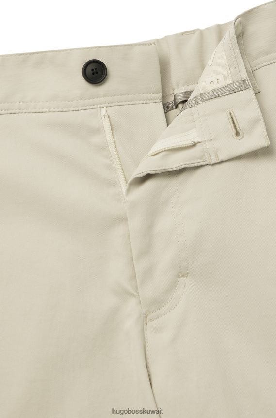 4TFNJN2359 اللون البيج Hugo Boss بنطال بقصّة مدببة وساق قصيرة مصنوع من قماش هوغو بيج عالي الأداء
