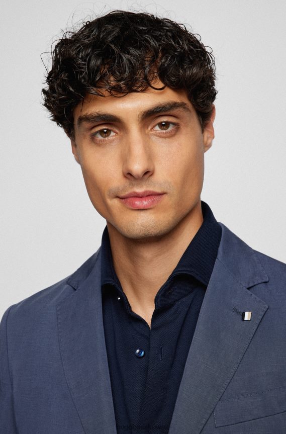 4TFNJN2378 أزرق غامق Hugo Boss قميص هوغو ذو قصة عادية باللون الأزرق الداكن مصنوع من قماش مرن للغاية