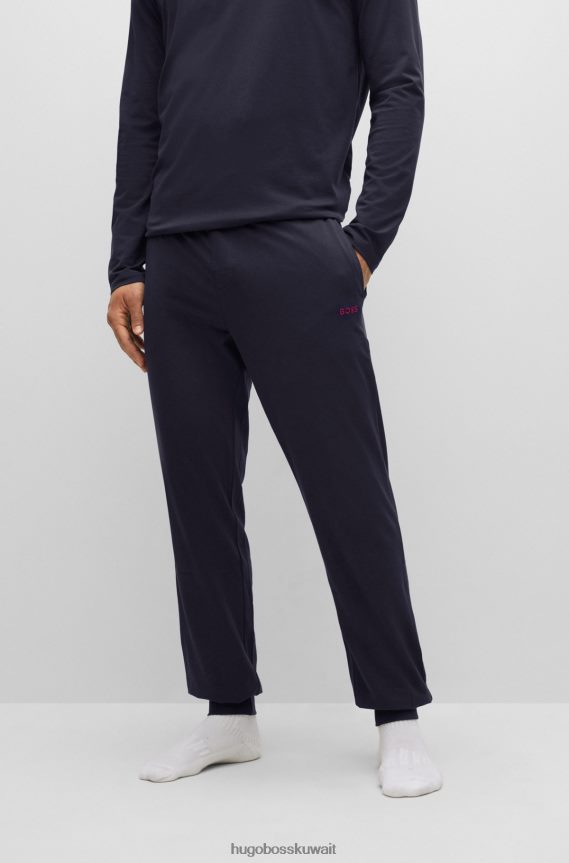 4TFNJN2383 أزرق غامق Hugo Boss بدلة رياضية من القطن المطاطي مع شعار مطرز هوغو باللون الأزرق الداكن