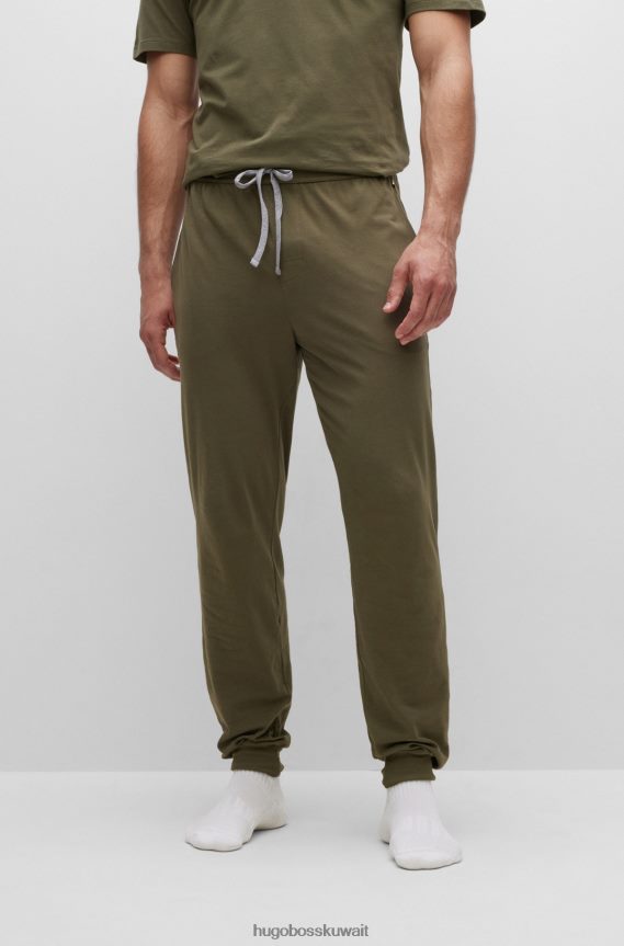 4TFNJN2384 الكاكي Hugo Boss بدلة رياضية من القطن المرن باللون الكاكي هوغو مع شعار مطرز
