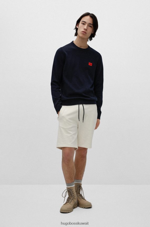 4TFNJN2398 أزرق غامق Hugo Boss سترة هوغو من القطن العضوي باللون الأزرق الداكن مع ملصق شعار أحمر