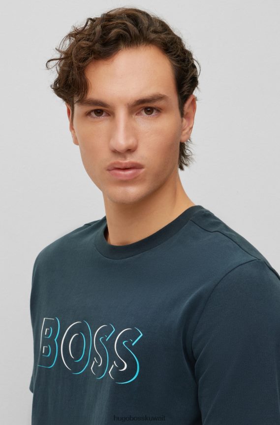 4TFNJN2448 أزرق غامق Hugo Boss تي شيرت هوغو من الجيرسي القطني المصقول باللون الأزرق الداكن مع طباعة شعار ديناميكية