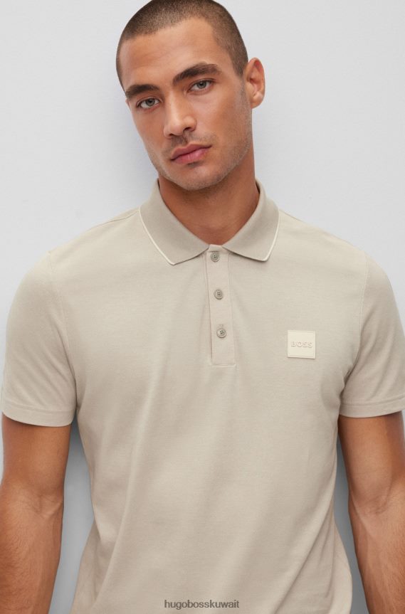 4TFNJN2465 رمادي فاتح Hugo Boss قميص بولو من قطن أكسفورد مع شارة شعار هوغو باللون الرمادي الفاتح