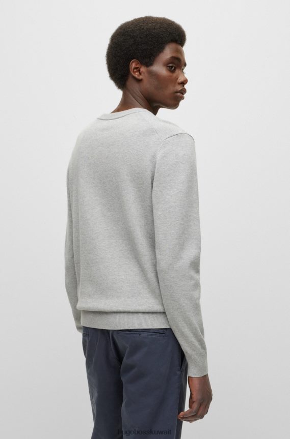 4TFNJN2503 رمادي فاتح Hugo Boss سترة من القطن والكشمير بقصة عادية مع رقعة شعار هوغو باللون الرمادي الفاتح