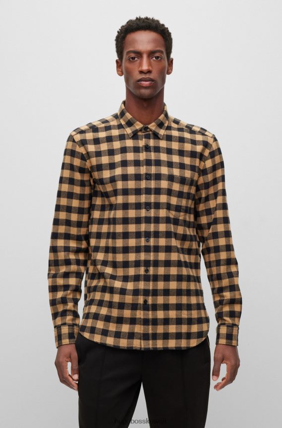 4TFNJN2541 بني Hugo Boss قميص بني منقوش بقصة عادية مصنوع من قطن الفانيلا المصقول