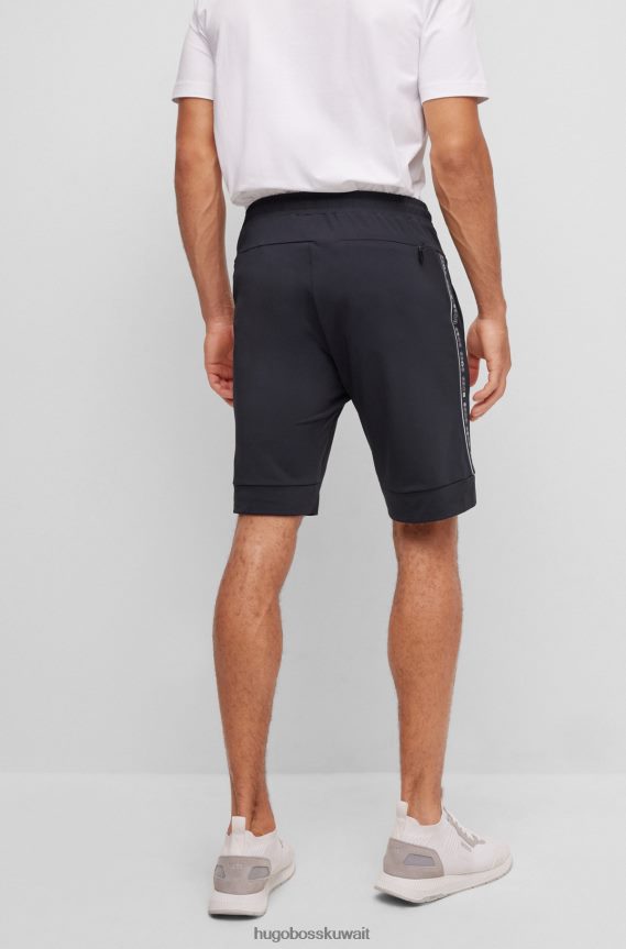 4TFNJN2590 أزرق غامق Hugo Boss شورت هوغو ذو قصة عادية مع شريط شعار باللون الأزرق الداكن
