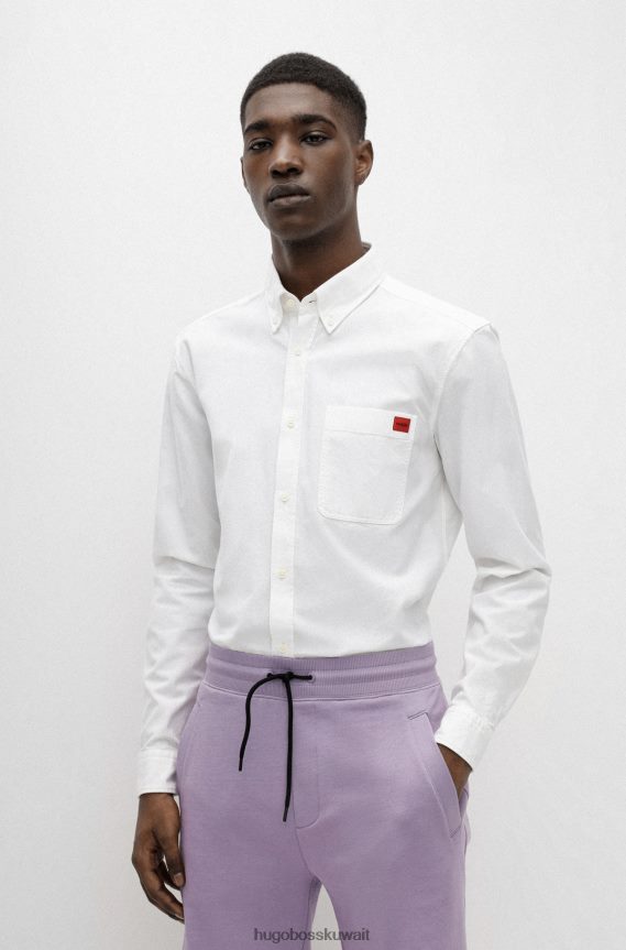 4TFNJN2593 أبيض Hugo Boss قميص بقصة ضيقة من القطن مع شعار باللون الأحمر وعلامة هوغو باللون الأبيض