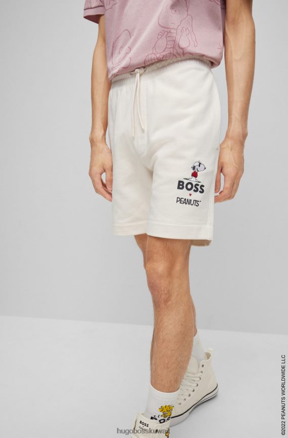 4TFNJN2612 أبيض Hugo Boss شورت من قطن تيري × الفول السوداني مع عمل فني حصري