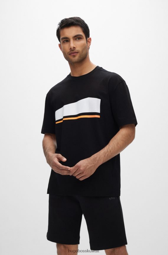 4TFNJN2622 أسود Hugo Boss تيشيرت هوغو أسود مريح من القطن العضوي مع شعار فني