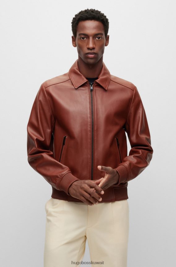 4TFNJN2651 بني Hugo Boss سترة بومبر من جلد نابا مع ياقة جناح باللون البني