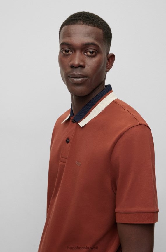 4TFNJN2668 بني Hugo Boss قميص بولو بني بقصة عادية مع ياقة هوغو ملونة