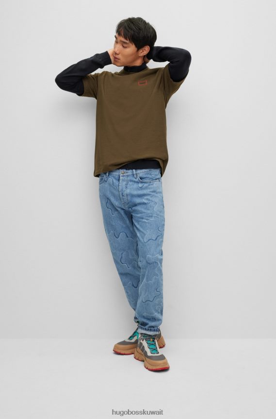 4TFNJN2670 أخضر غامق Hugo Boss تيشيرت Hugo باللون الأخضر الداكن بقصة مريحة من القطن العضوي مع شعار بإطار