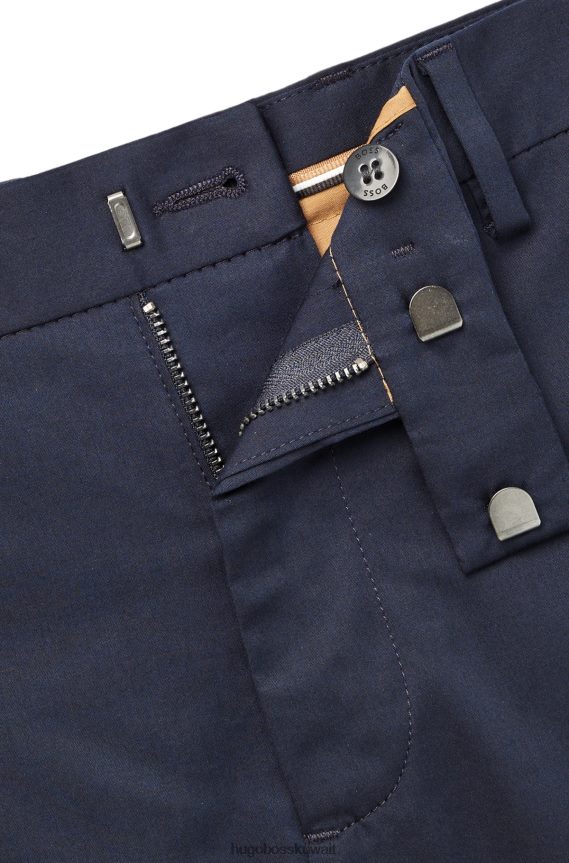 4TFNJN2727 أزرق غامق Hugo Boss بنطال هيوغو بقصة ضيقة باللون الأزرق الداكن، مصنوع من مزيج القطن والحرير