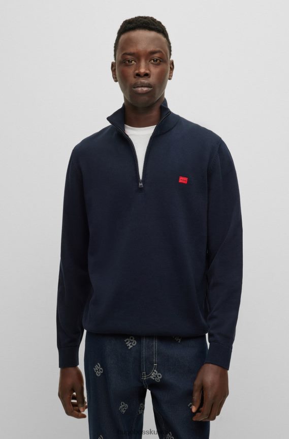 4TFNJN2730 أزرق غامق Hugo Boss سترة هوغو من القطن العضوي برقبة بسحاب مع شعار أحمر وأزرق داكن