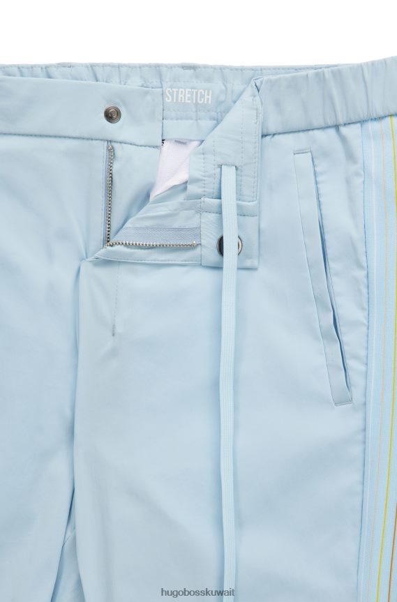 4TFNJN2741 أزرق فاتح Hugo Boss بنطلون هوغو ذو قصة ضيقة من مزيج القطن باللون الأزرق الفاتح مع شريط درز جانبي
