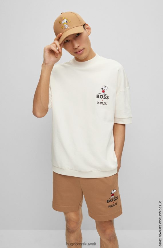 4TFNJN2747 أبيض Hugo Boss سويت شيرت بأكمام قصيرة من قماش تيري القطني x الفول السوداني مع عمل فني حصري