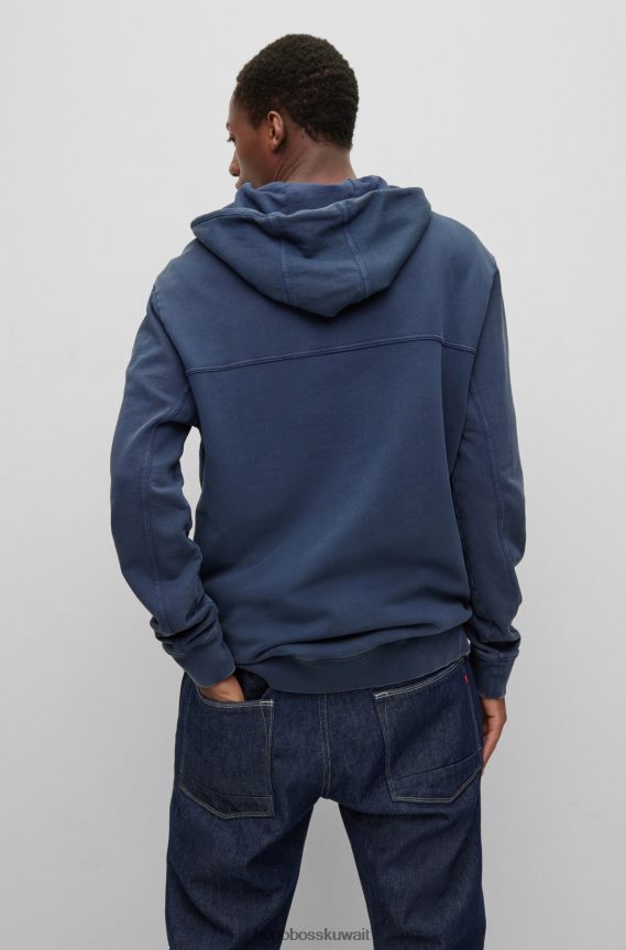 4TFNJN2769 أزرق غامق Hugo Boss هوغو | سترة بغطاء رأس من القطن العضوي مع ملصق شعار كبسولة