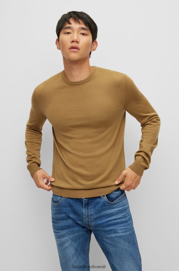 4TFNJN2792 البني الفاتح Hugo Boss سترة ضيقة من صوف ميرينو الناعم للغاية باللون البني الفاتح