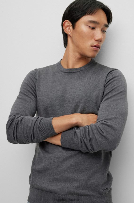 4TFNJN2794 الرمادي الداكن Hugo Boss سترة ضيقة من صوف ميرينو فائق النعومة باللون الرمادي الداكن