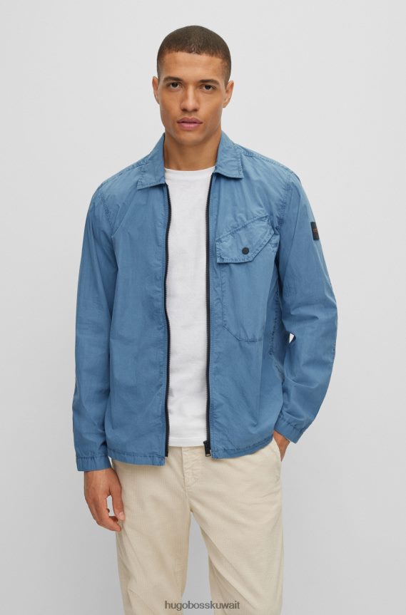 4TFNJN2795 أزرق Hugo Boss قميص هوغو الأزرق ذو المقاس الكبير بسحاب من القطن مع جيب على الصدر