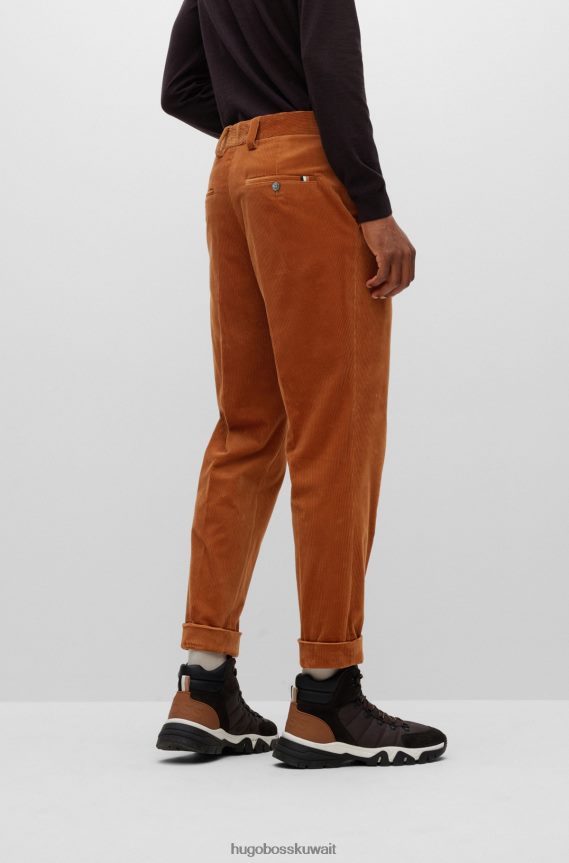 4TFNJN2800 بني Hugo Boss بنطال بقصّة مدببة من القطن المضلع باللون البني هوغو