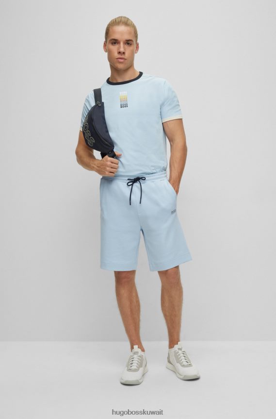 4TFNJN2812 أزرق فاتح Hugo Boss تي شيرت من القطن المطاطي مع شعارات هوغو المتكررة باللون الأزرق الفاتح