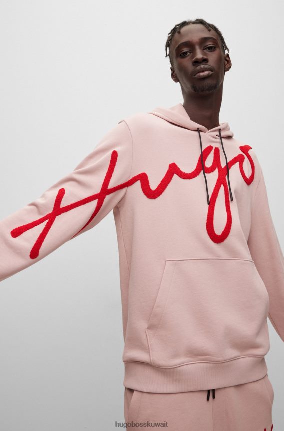 4TFNJN2853 وردي فاتح Hugo Boss هودي من قطن تيري باللون الوردي الفاتح مع شعار هوغو مطرز كبير الحجم