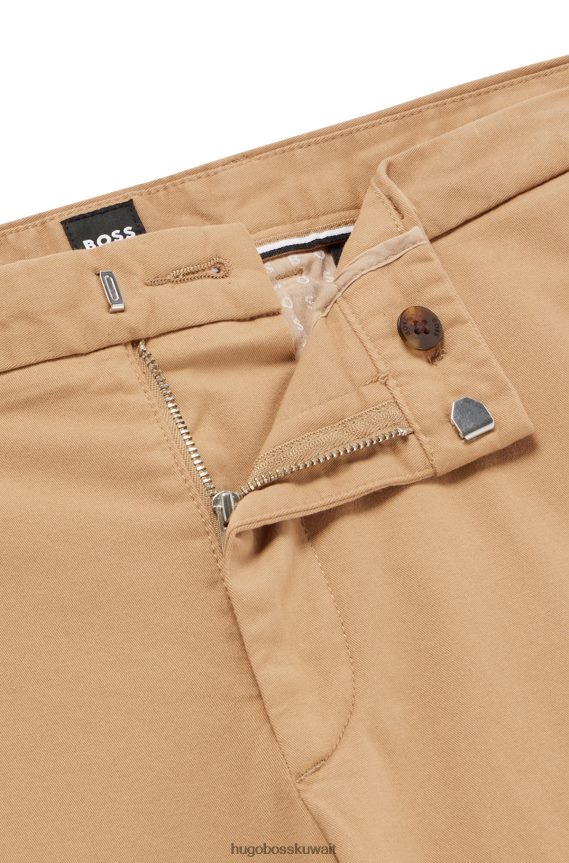 4TFNJN2932 اللون البيج Hugo Boss بنطال تشينو باللون البيج مصنوع من قماش الجبردين القطني المطاطي