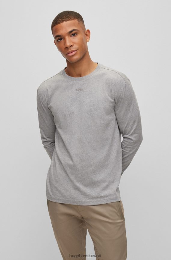 4TFNJN2957 رمادي فاتح Hugo Boss تي شيرت من الجيرسي القطني باللون الرمادي الفاتح بقصة عادية مع شعار هوغو بتأثير معدني