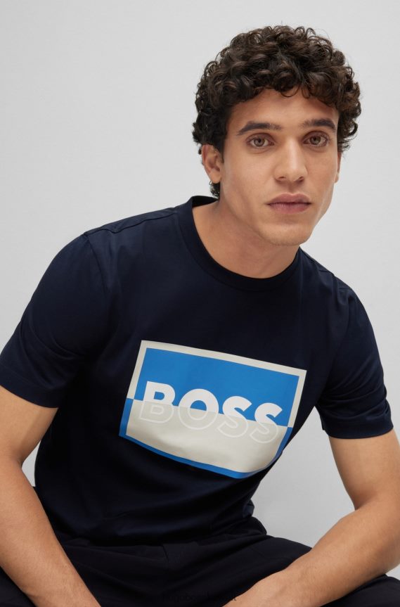 4TFNJN3028 أزرق غامق Hugo Boss تي شيرت Hugo ذو قصة ضيقة باللون الأزرق الداكن من القطن المرسيري مع شعار منقسم