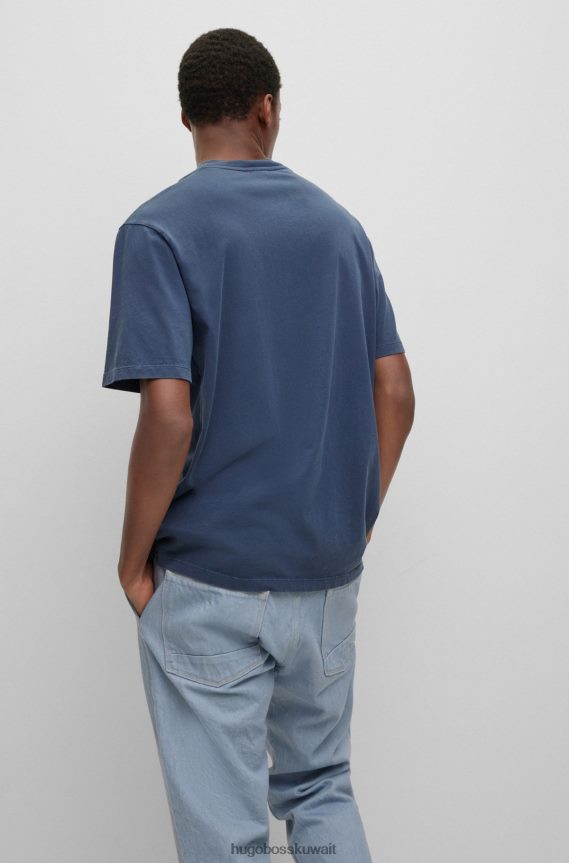 4TFNJN3051 أزرق غامق Hugo Boss هوغو | تي شيرت من القطن العضوي مع شارة شعار الكبسولة
