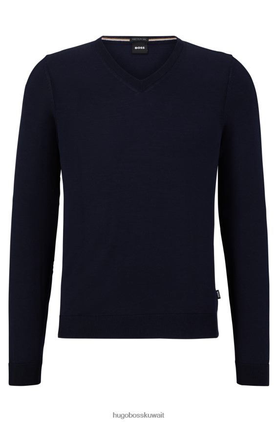 4TFNJN3069 أزرق غامق Hugo Boss سترة هوغو ذات لون أزرق داكن ورقبة على شكل حرف V من الصوف البكر