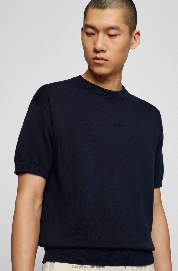 4TFNJN3124 أزرق غامق Hugo Boss سترة من القطن المحبوك بأكمام قصيرة مع شعار مطرز باللون الأزرق الداكن