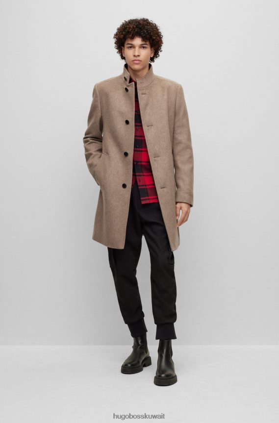 4TFNJN3137 اللون البيج Hugo Boss معطف من مزيج الصوف باللون البيج مع فتحة شعار هوغو