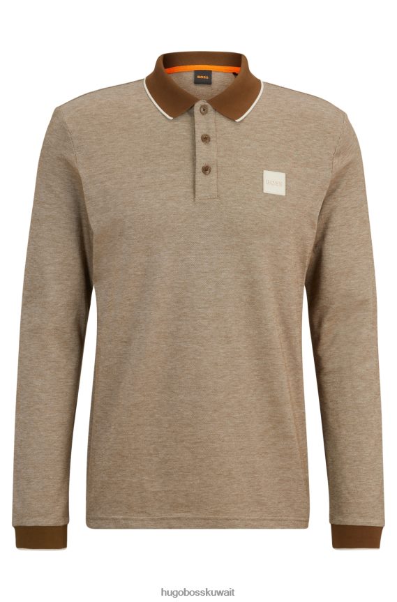 4TFNJN3141 بني Hugo Boss قميص بولو هوغو من قطن بيكيه © مع شارة الشعار باللون البني