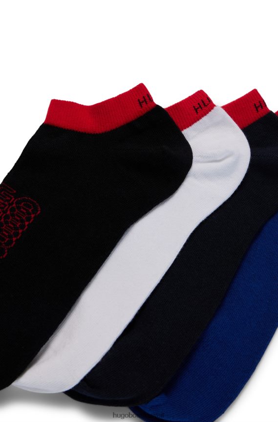 4TFNJN3233 أسود / أبيض / أزرق Hugo Boss مجموعة من أربعة جوارب بطول الكاحل من هوغو باللون الأسود مع شعارات خطية
