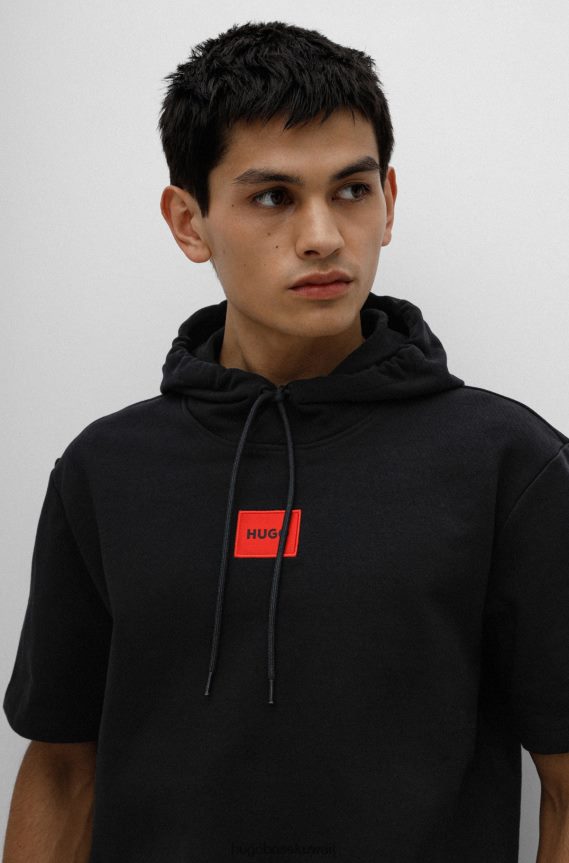 4TFNJN3363 أسود Hugo Boss سويت شيرت من قطن تيري بأكمام قصيرة مع شعار أحمر هوغو أسود